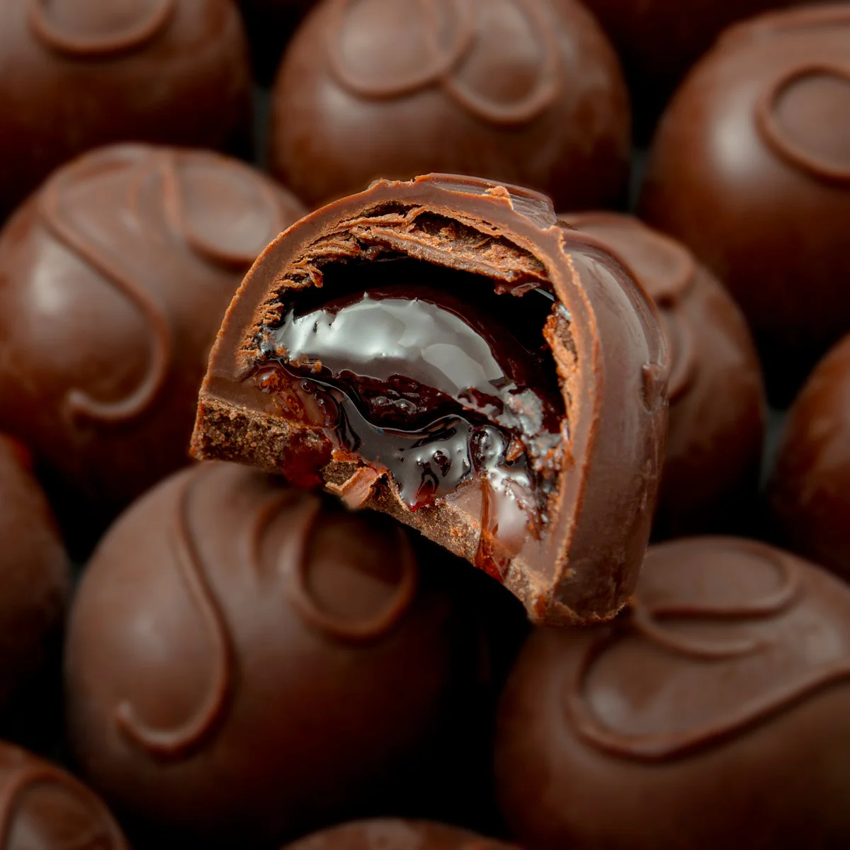Cherry Liqueur Chocolate 163g - Image 3