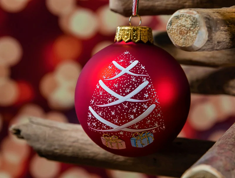 Red Christmas Tree Decoration Bauble - Image 3